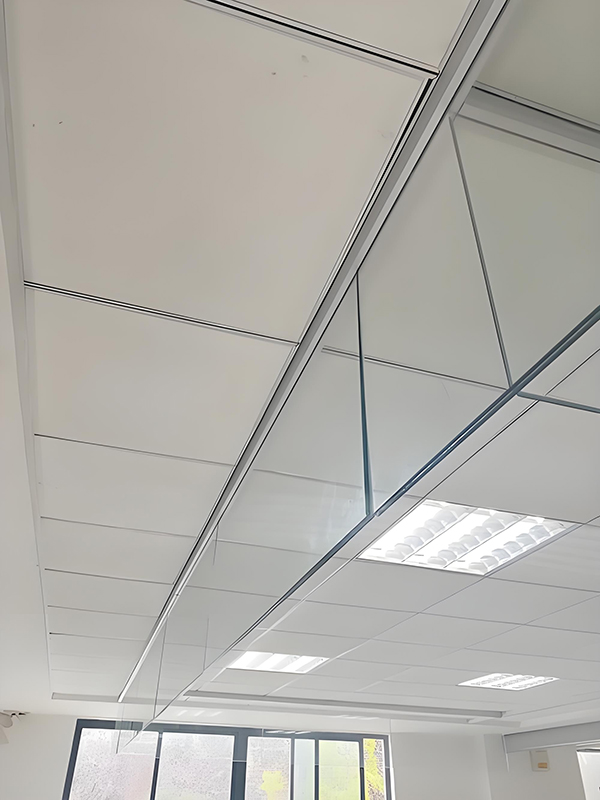 和布克赛尔玻璃和布克赛尔挡烟垂壁