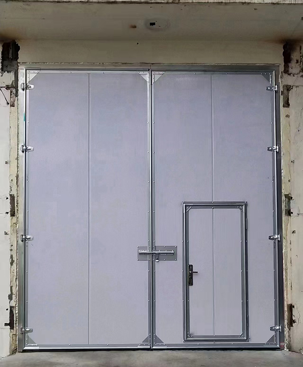 和布克赛尔工业平开门