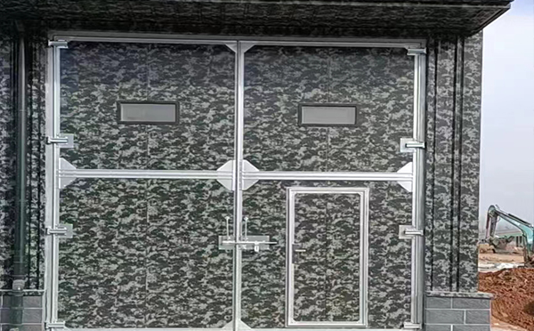 和布克赛尔工业平开门