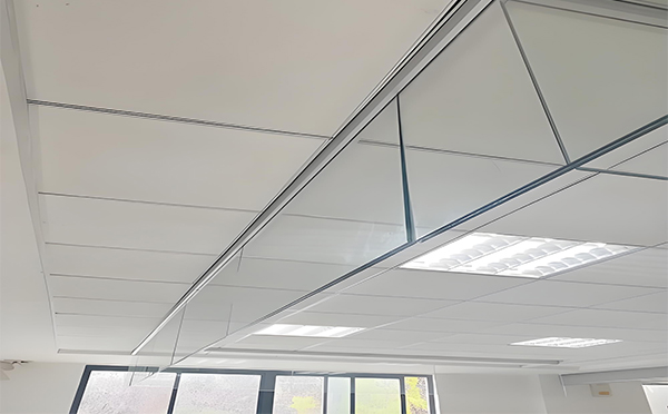 和布克赛尔玻璃挡烟垂壁