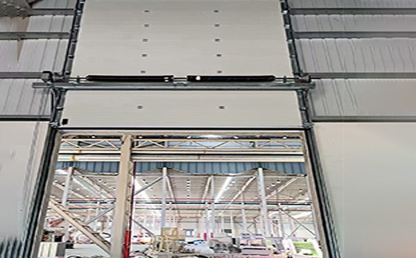 和布克赛尔工业提升门