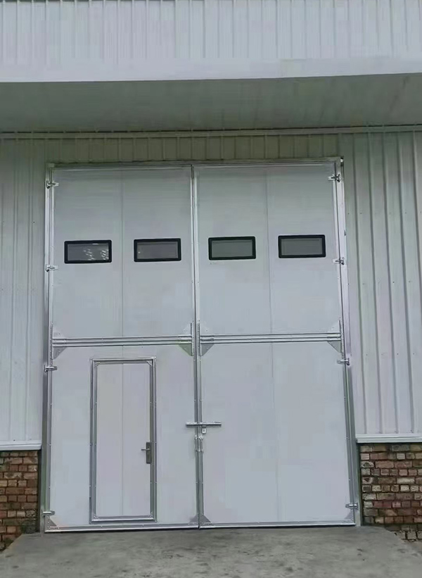 和布克赛尔工业门在设备装配车间出入口的实施记录