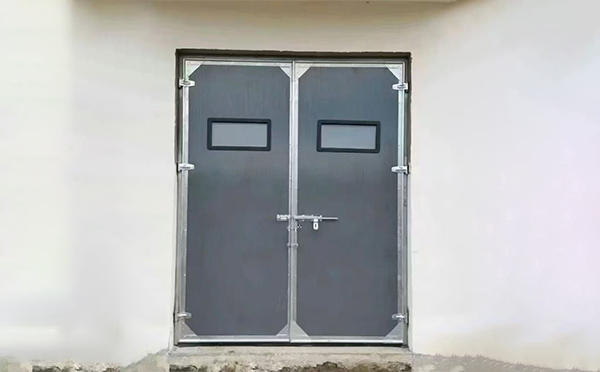 和布克赛尔工业门在高温作业区域的运行表现